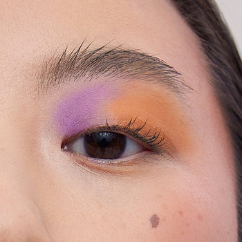 Eye makeup with Magnetic Plush Paints in shade sunset peach