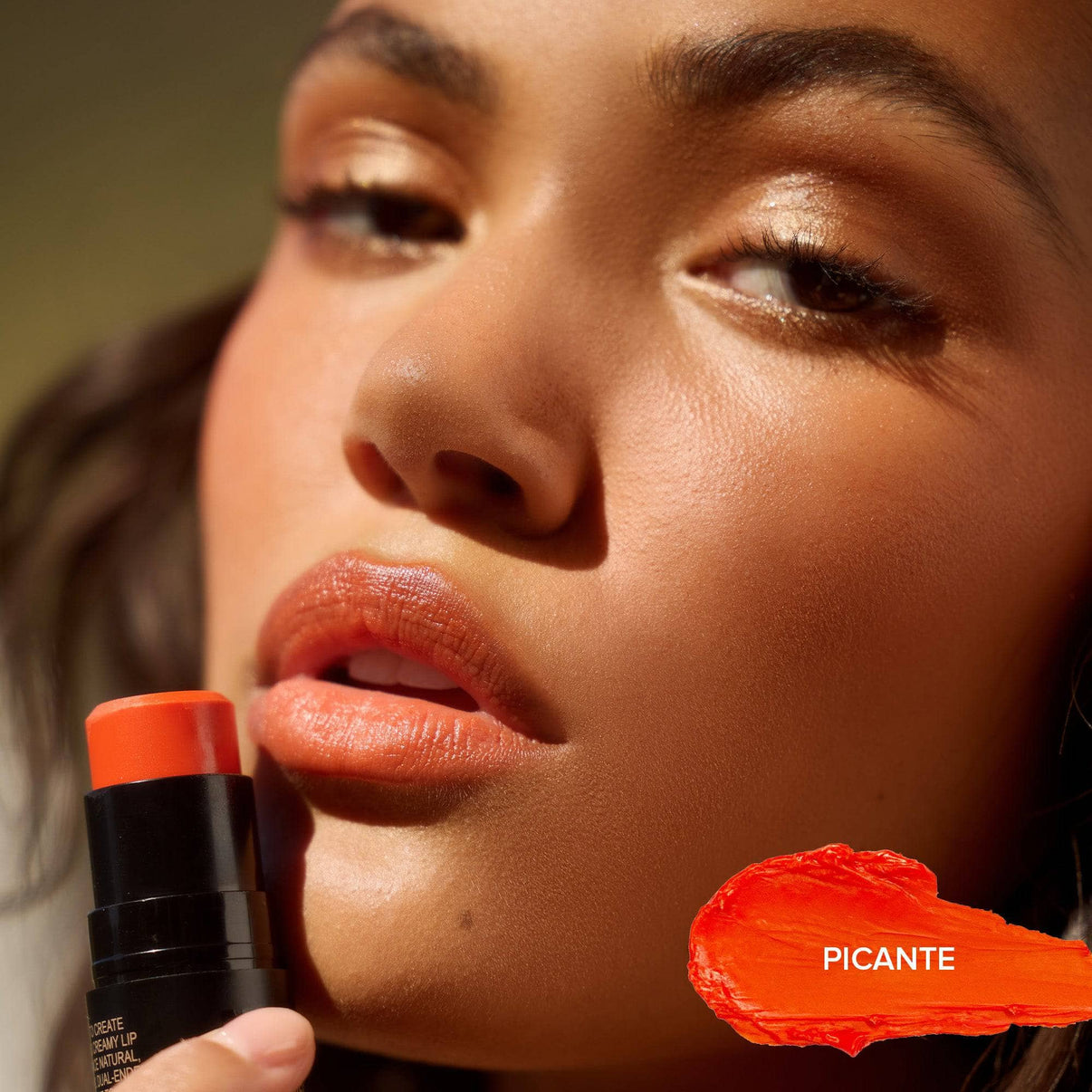 Young woman wearing Picante