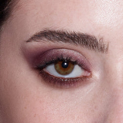 Magnetic Eye Color in shade oh bergine, eye makeup closeup - 291