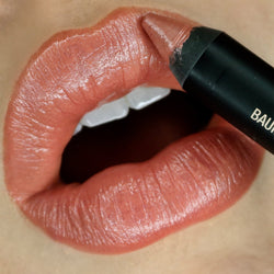 Lips applying on Gel Color Lip and Cheek Balm in shade Taytay